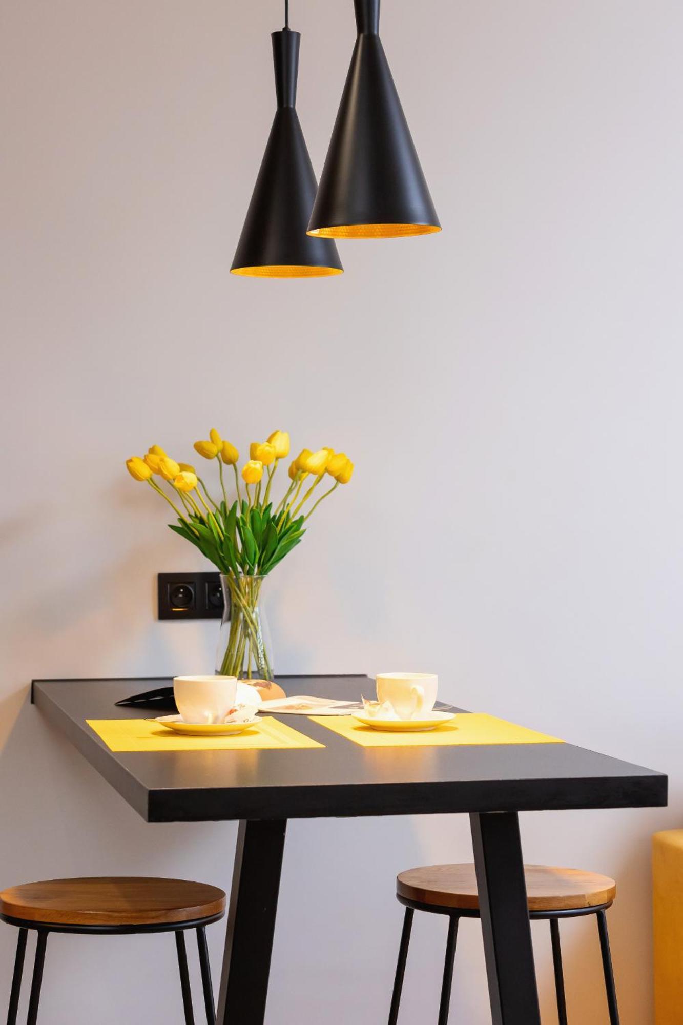 City Center One-Bedroom Apartment With Bathtub By Noclegi Renters Rzeszow Ngoại thất bức ảnh